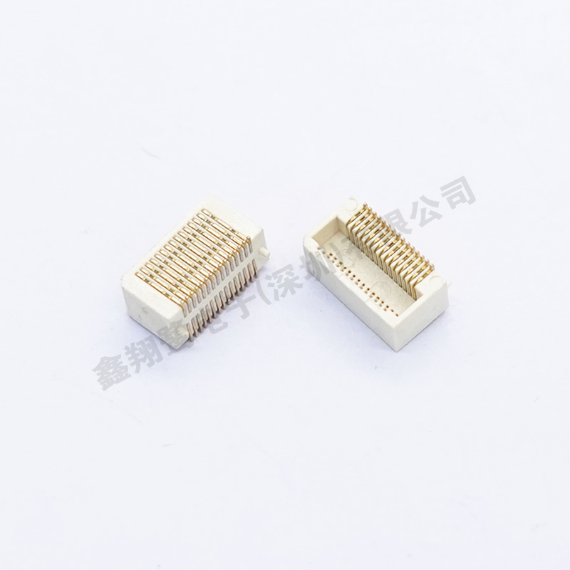 0.8間距單槽側插母座合高5.2MM